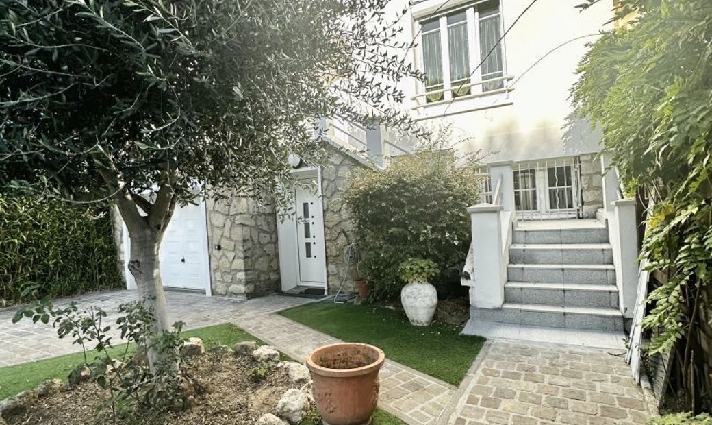 Vente Maison/Villa 7 Pièces In Chevilly Larue, île De France, France