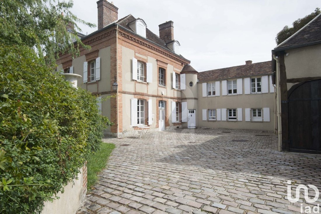 Vente Maison/Villa 11 Pièces In Dreux, Centre Val De Loire, France For