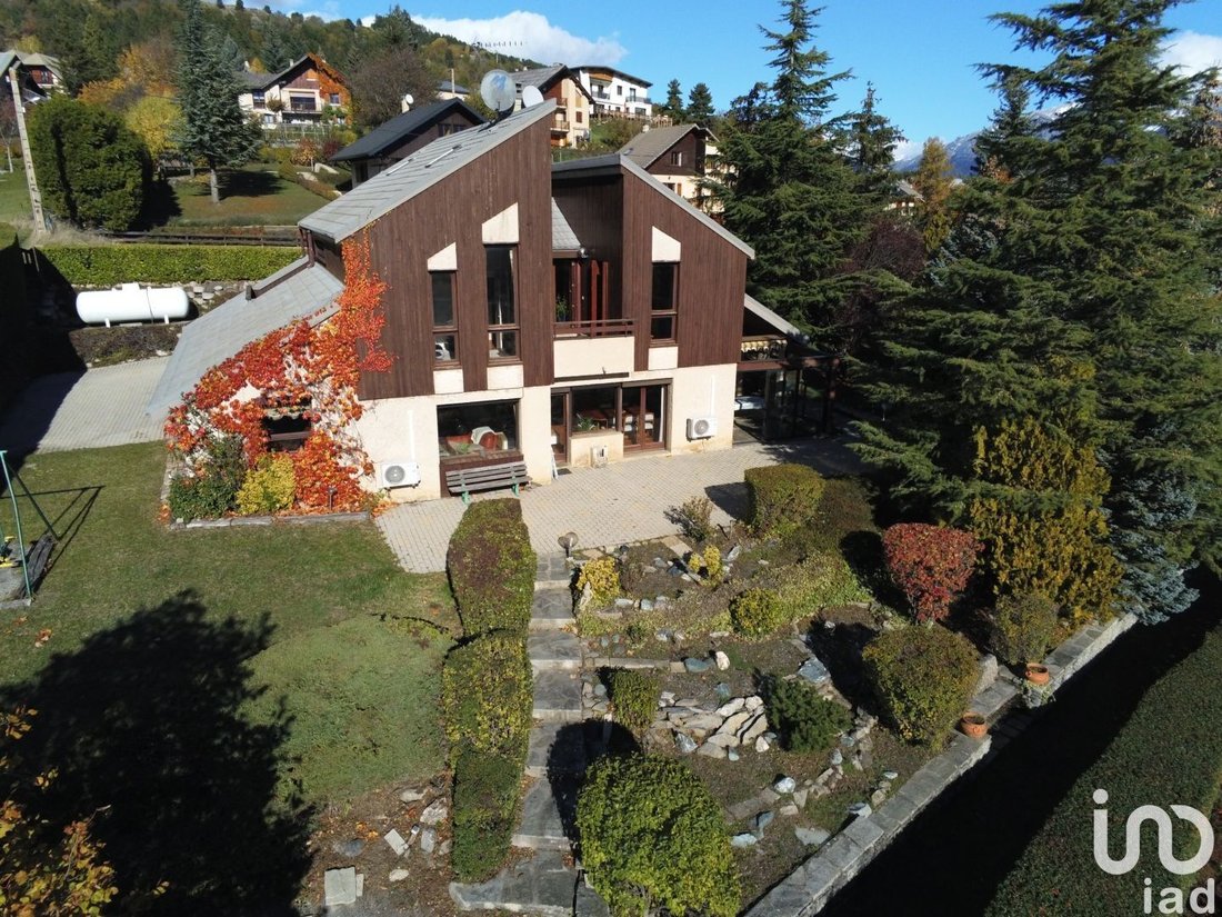 Vente Maison D'architecte 6 Pièces In Embrun, Ontario, Canada For Sale