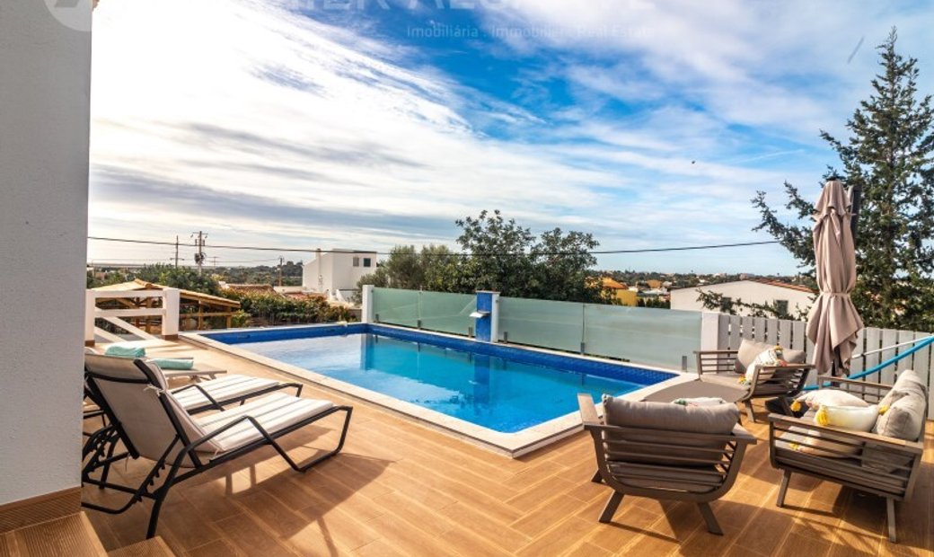 Sea View 4 Bedroom Villa With Pool In Moncarapacho, Algarve, Portugal