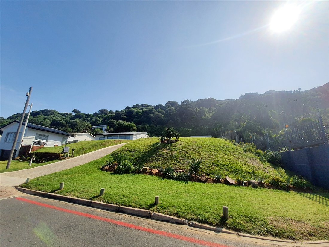 Perfectly Located Beachfront Land In Umdloti, South Africa For Sale