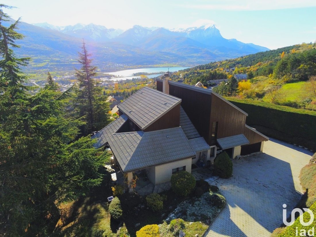 Vente Maison D'architecte 6 Pièces In Embrun, Ontario, Canada For Sale