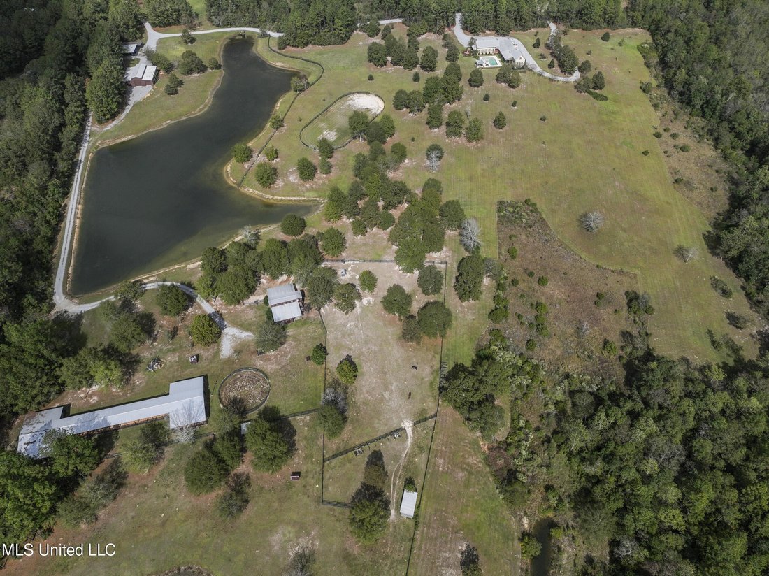 4 Bedrooms Single Family Detached In Saucier, Mississippi, United