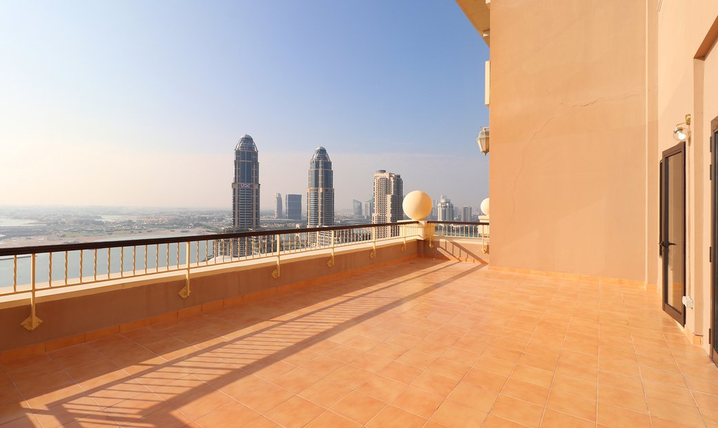 Modified 3 Bedrooms Stunning Balcony View In Doha, Doha, Qatar For
