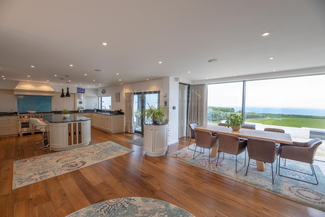 Stunning Home With Breathtaking Far Reaching Sea In Jersey, St Lawrence