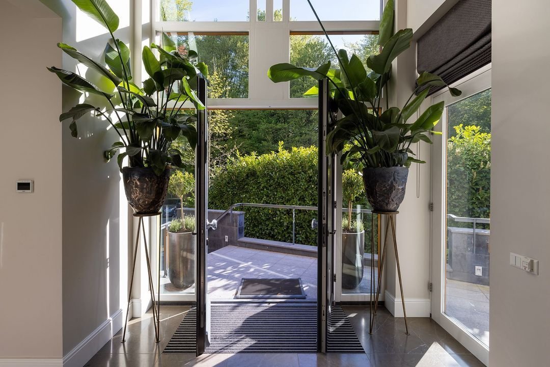 Duin En Beeklaan 14 In Bloemendaal, North Holland, Netherlands For Sale