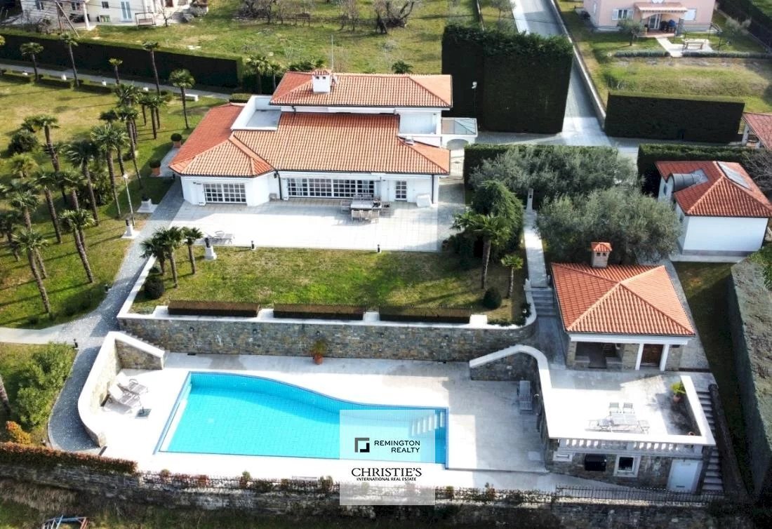 Exquisite Estate In The Hills With The Sea View In Umag, Croatia For