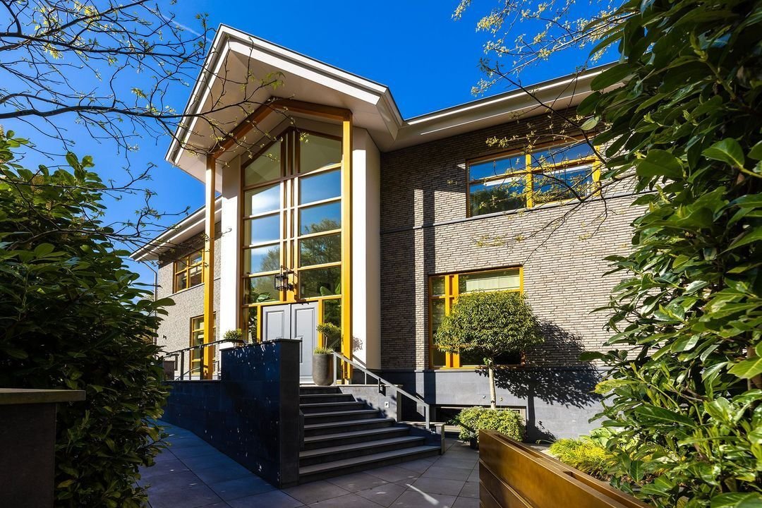 Duin En Beeklaan 14 In Bloemendaal, North Holland, Netherlands For Sale