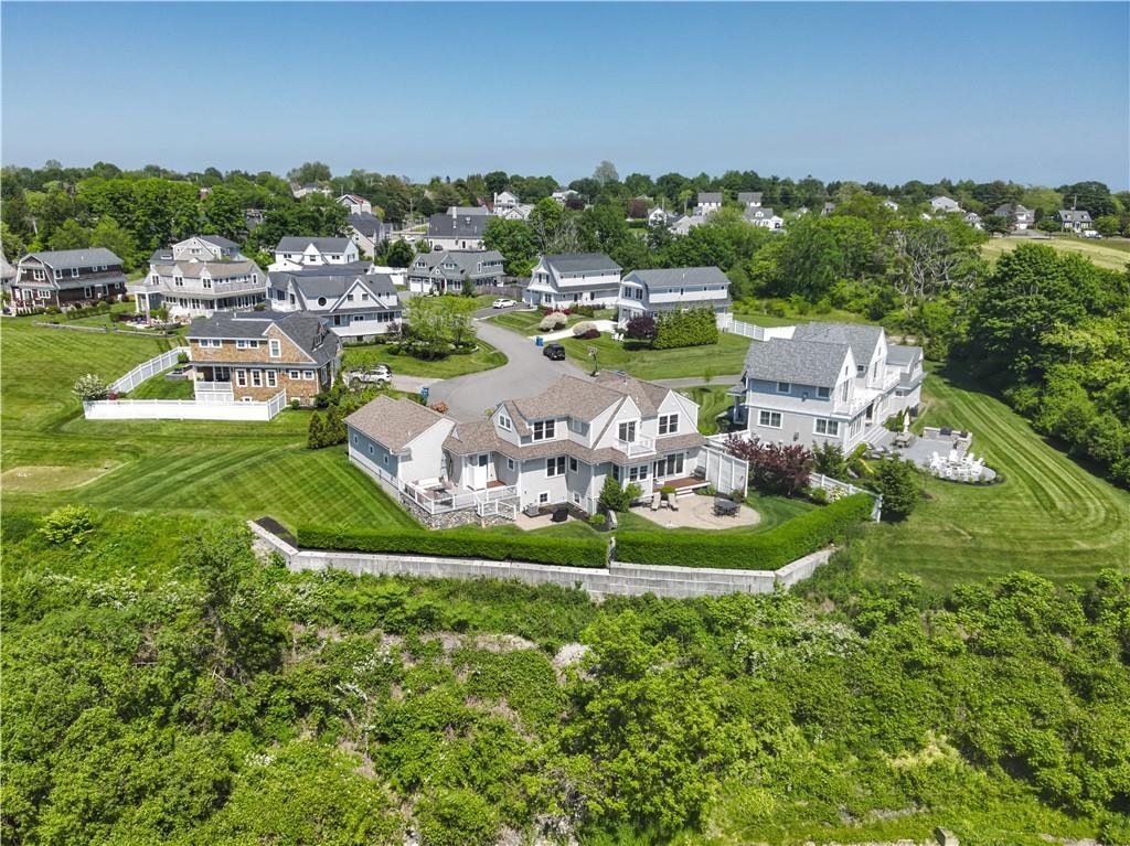 11 Julia In Middletown, Rhode Island, United States For Sale (12916411)