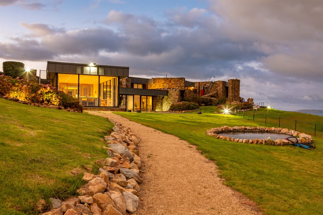 Oceanfront House, Howth, Dublin, Ireland In Dublin, County Dublin