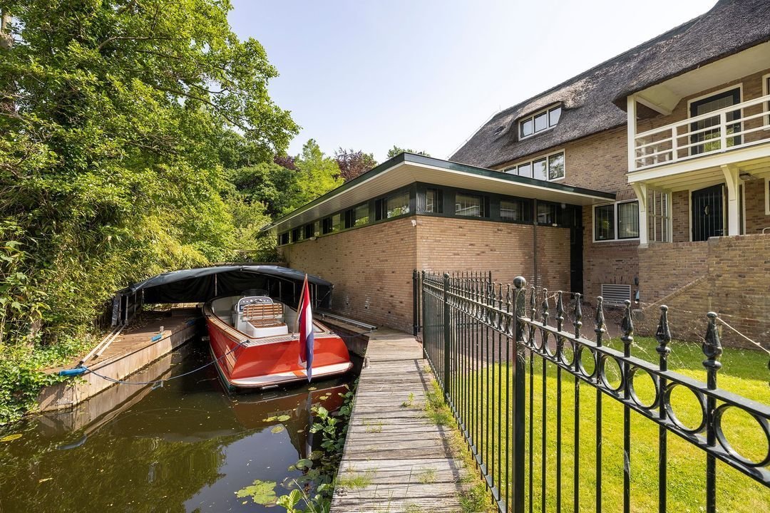 Kapitaal Landhuis Aan De Kaag In Warmond, South Holland, Netherlands