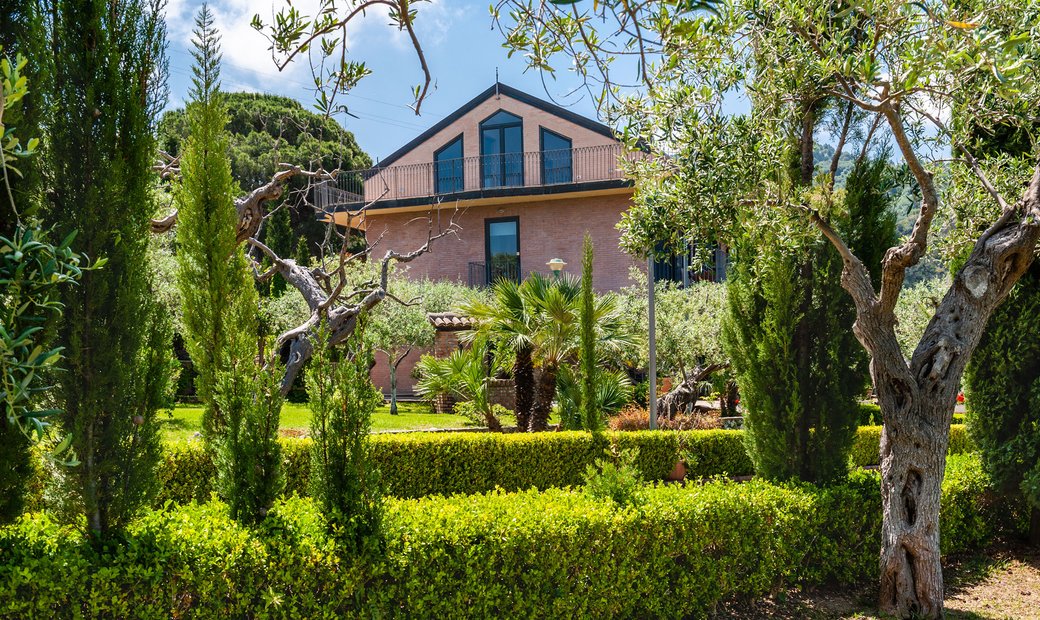 Enchanting Property In Messina In Sicily, Italy For Sale (13226441)