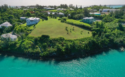 Luxury waterfront homes for sale in Bermuda | JamesEdition