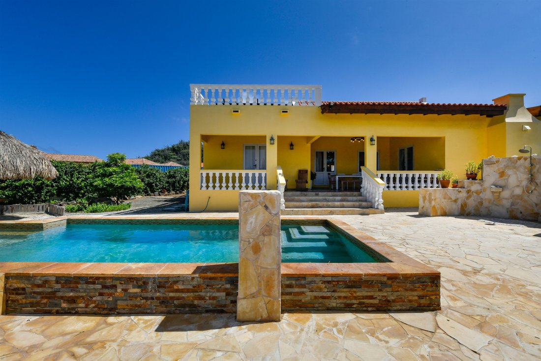 Halifat 6 In Santa Cruz, Aruba For Sale (13535822)