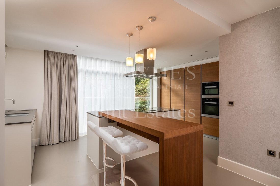 Luxurious Two Bedroom Apartment, 1 La Rocque In Jersey, St Lawrence