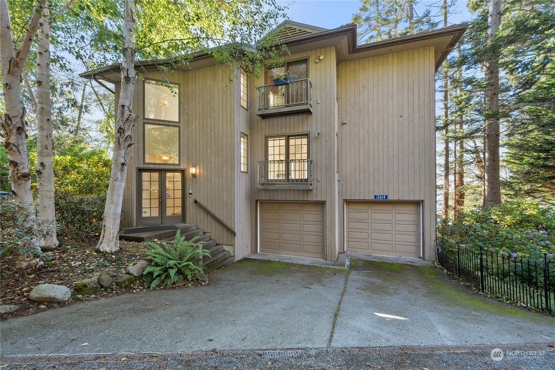 Custom Waterfront Haven With Olympic In Anacortes, Washington, United