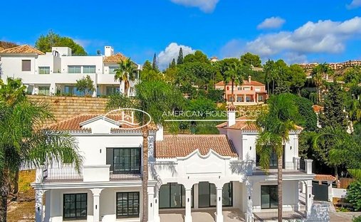 Villa in Estepona, Andalusia, Spain 1