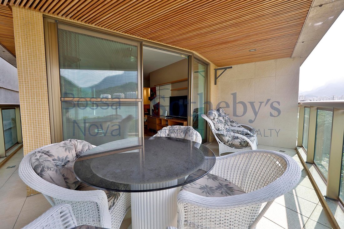Flat Overlooking The Lagoon In Rio De Janeiro, Brazil For Sale (13536181)