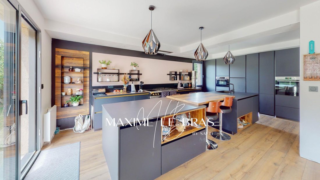 Maison 6 Pièces 160 M2 In Concarneau, Brittany, France For Sale (13534642)