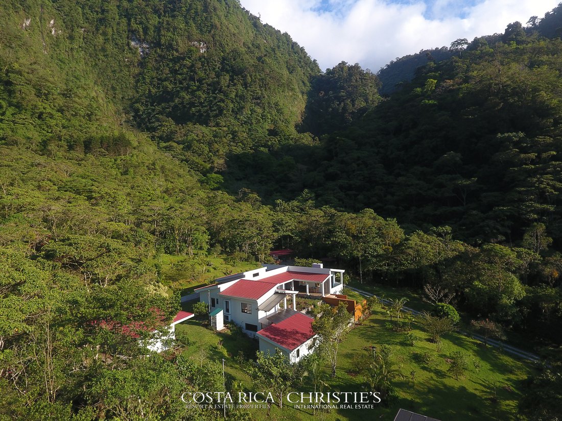 House in Cachí, Cartago Province, Costa Rica 1 - 12025453