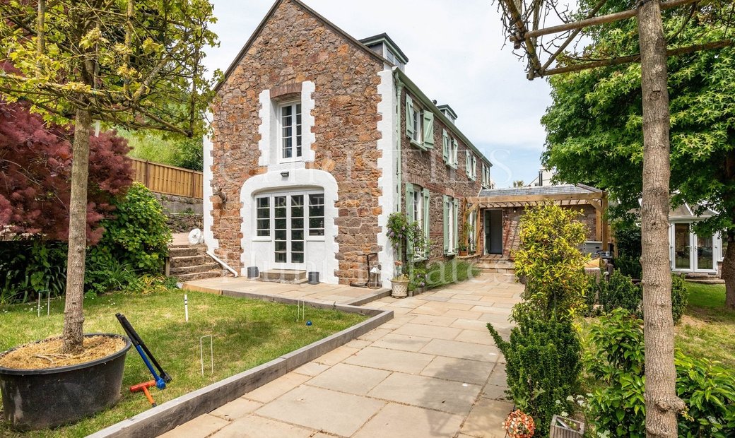 Detached Four Bedroom Home Located In Rozel Bay In Jersey, St Lawrence