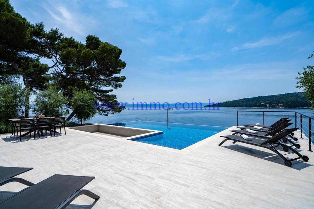 Villa in Dol, Split-Dalmatia County, Croatia 2 - 13531720