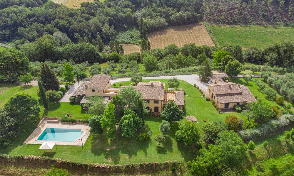 Outstanding Villa With Two Guest Houses And In Torri In Sabina, Lazio