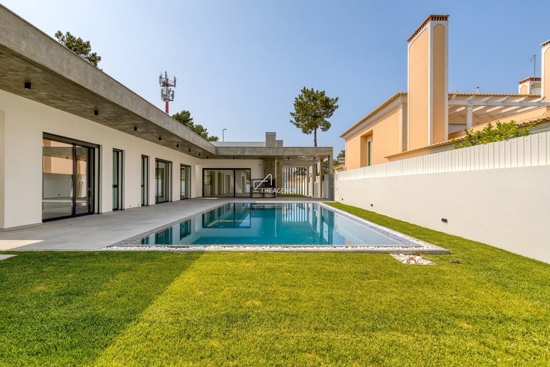 Luxury 5 Bedroom Villa In Verdizela In Seixal, Setubal, Portugal For