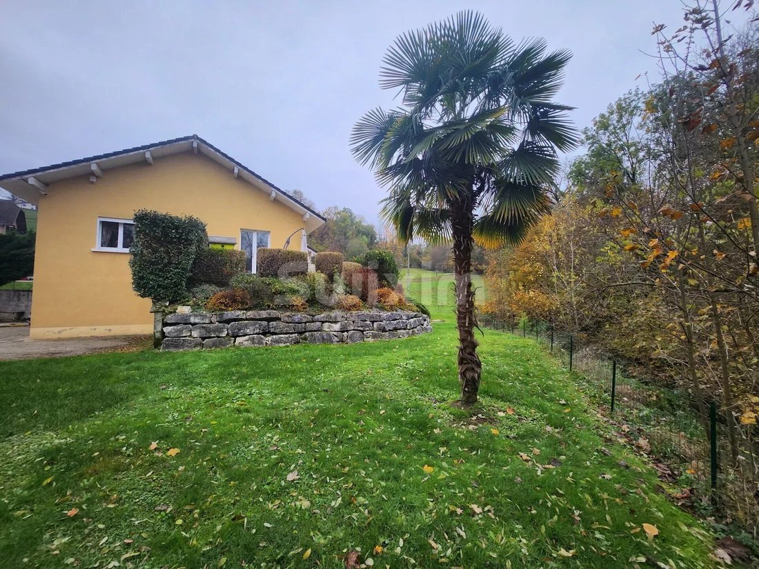 Maison/Villa 5 Pièces In Entrelacs, Auvergne Rhône Alpes, France For