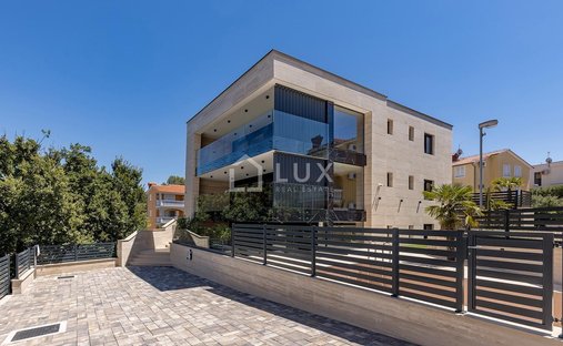 Apartment in Malinska, Primorje-Gorski Kotar County, Croatia 1