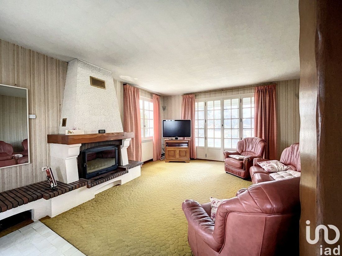 Vente Maison/Villa 7 Pièces In Charron, Nouvelle Aquitaine, France For