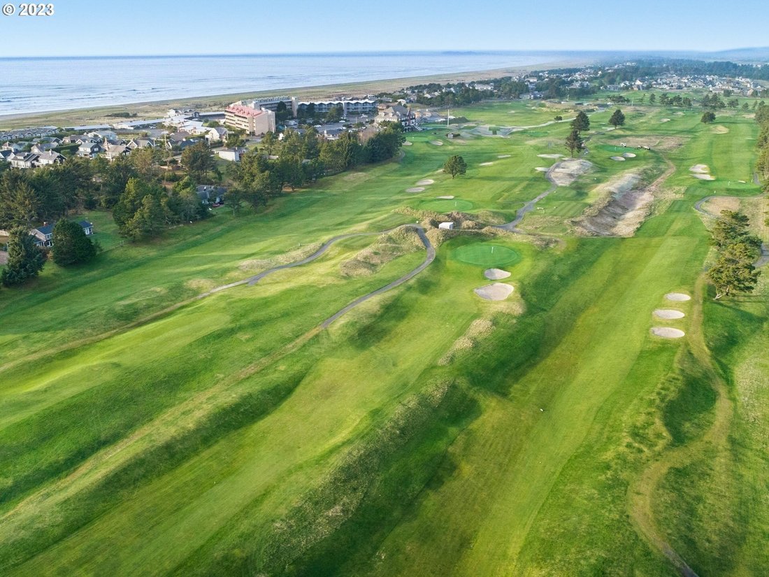 New Farmhouse In Gearhart's Premier Meadows Dans Gearhart, Oregon