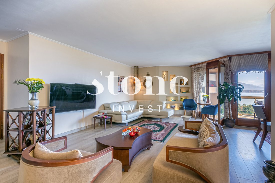 Attique Vue Lac, 3 Chambres, Magnifique Terrasse In Tannay, Vaud