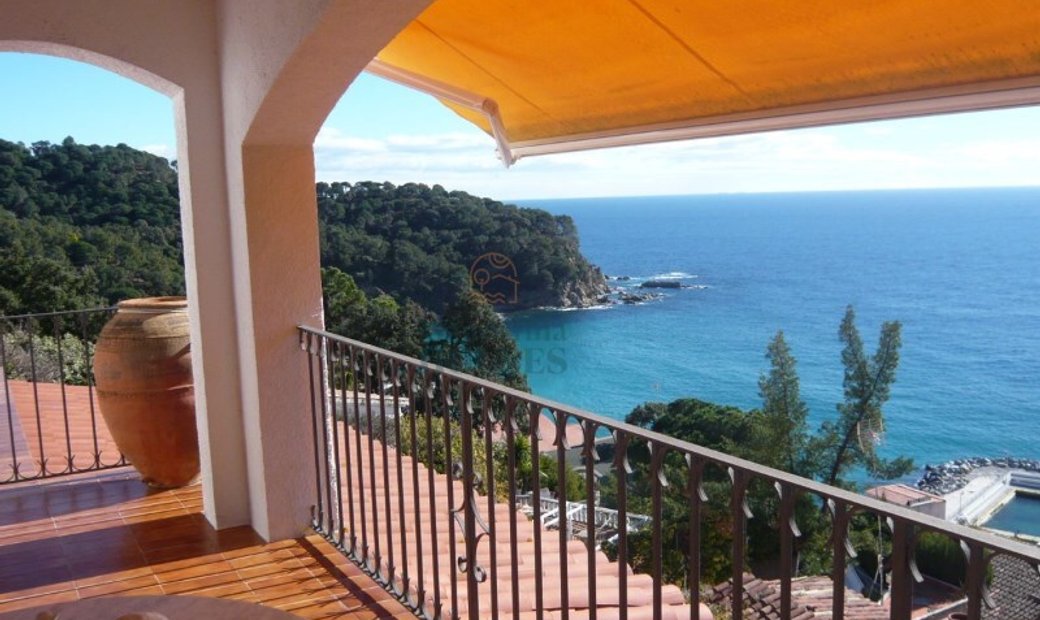 Villa In Cala Canyelles Views Of The Sea And In Canyelles Catalonia