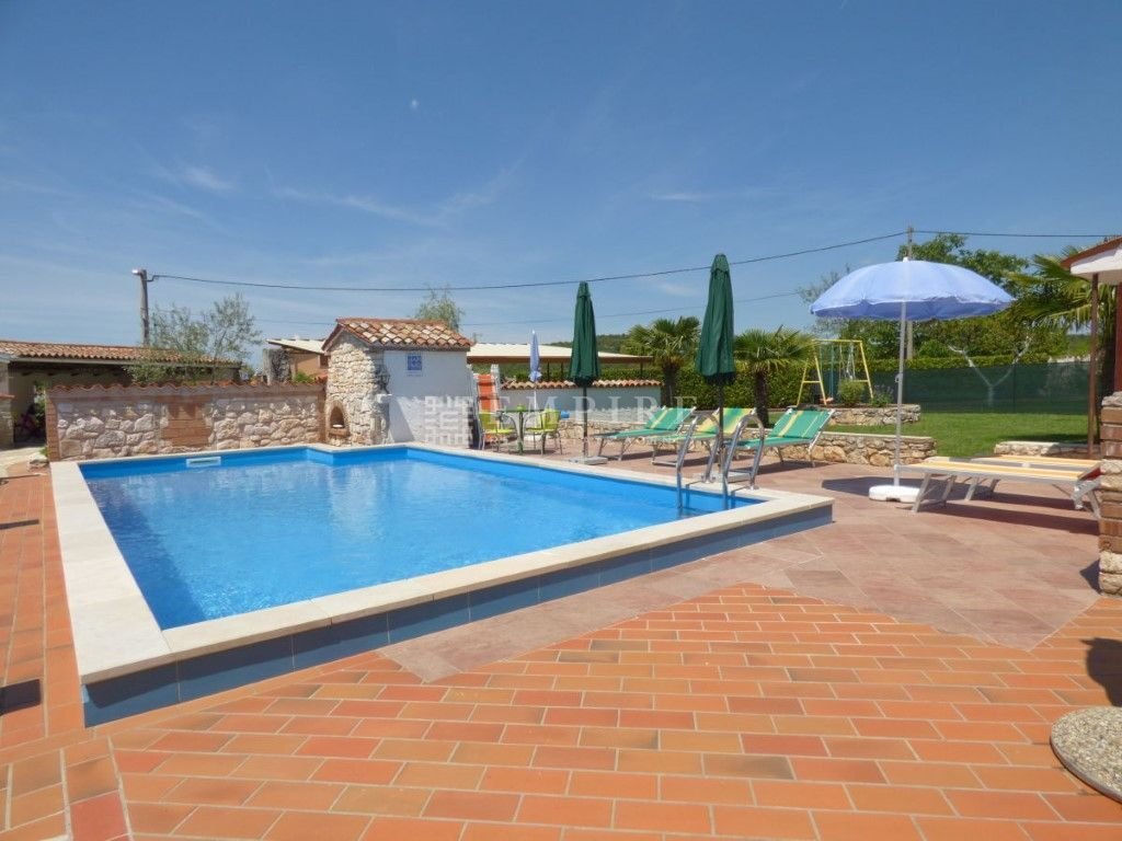 House Rovinj, 420m2 In Poreč, Istria County, Croatia For Sale (13537812)