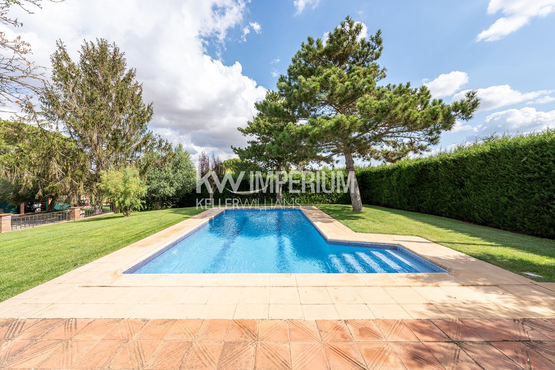 Charming Wine Estate Masía Modernista Con In Montblanc, Catalonia