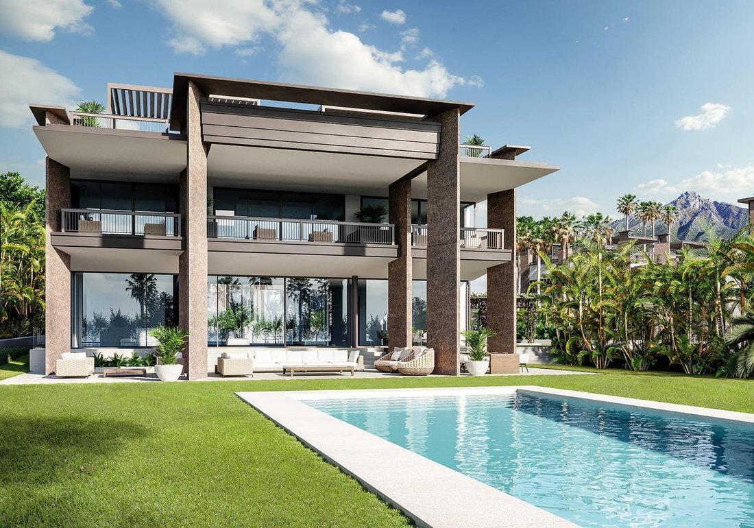 Villa in Puerto Banus, Marbella, Spain 1 - 13539806