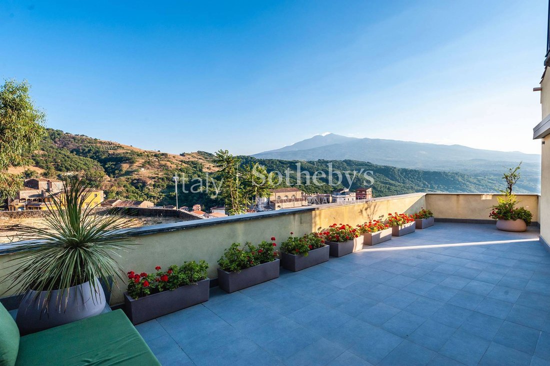 Independent House In Castiglione Di In Castiglione Di Sicilia, Sicily