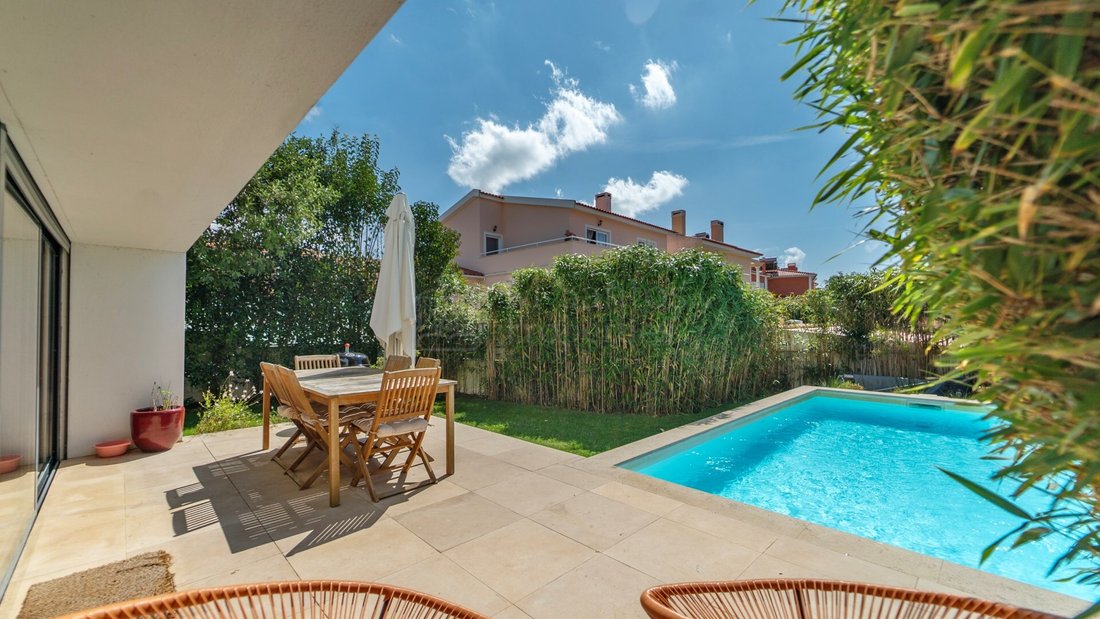 House 4 Bedrooms Triplex Sale Cascais In Cascais, Portugal For Sale