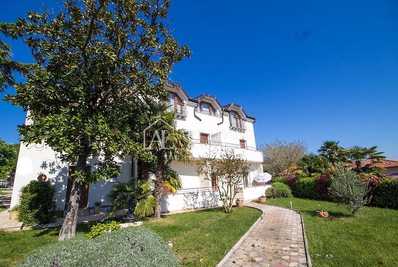House in Umag, Istria County, Croatia 2 - 13541375