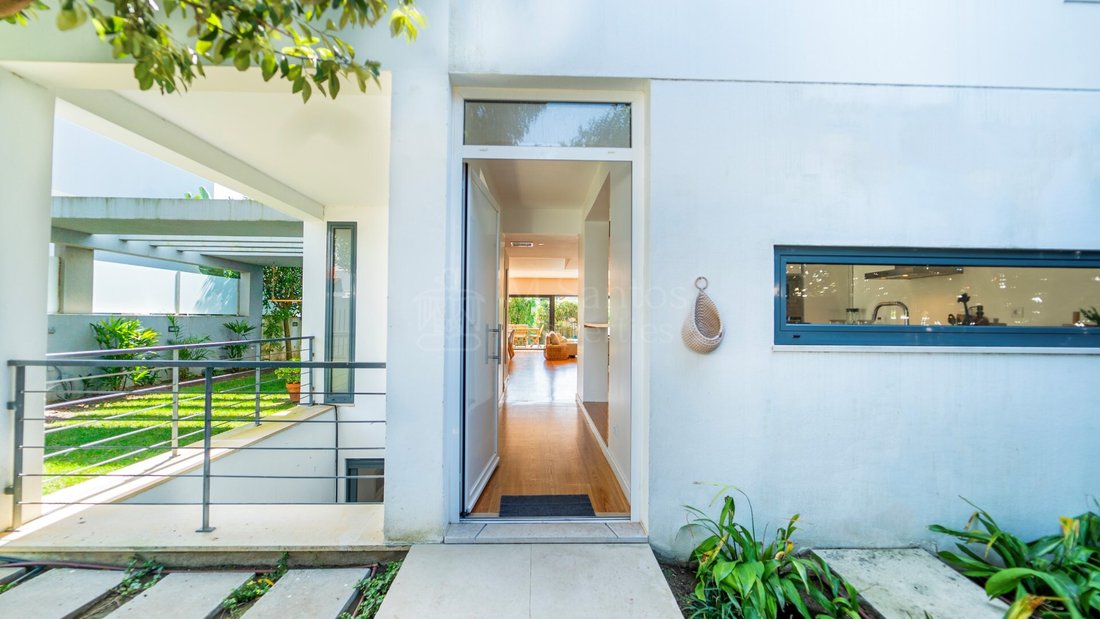 House 4 Bedrooms Triplex Sale Cascais In Cascais, Portugal For Sale