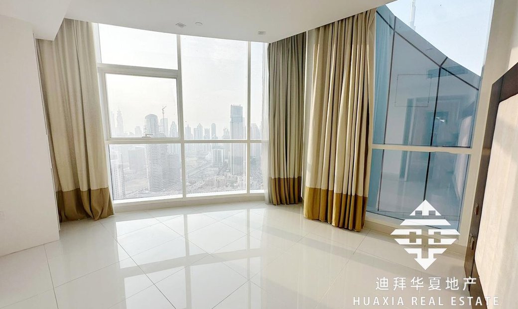 Distress Deal Full Burj Khalifa View In Dubai, Dubai, United Arab