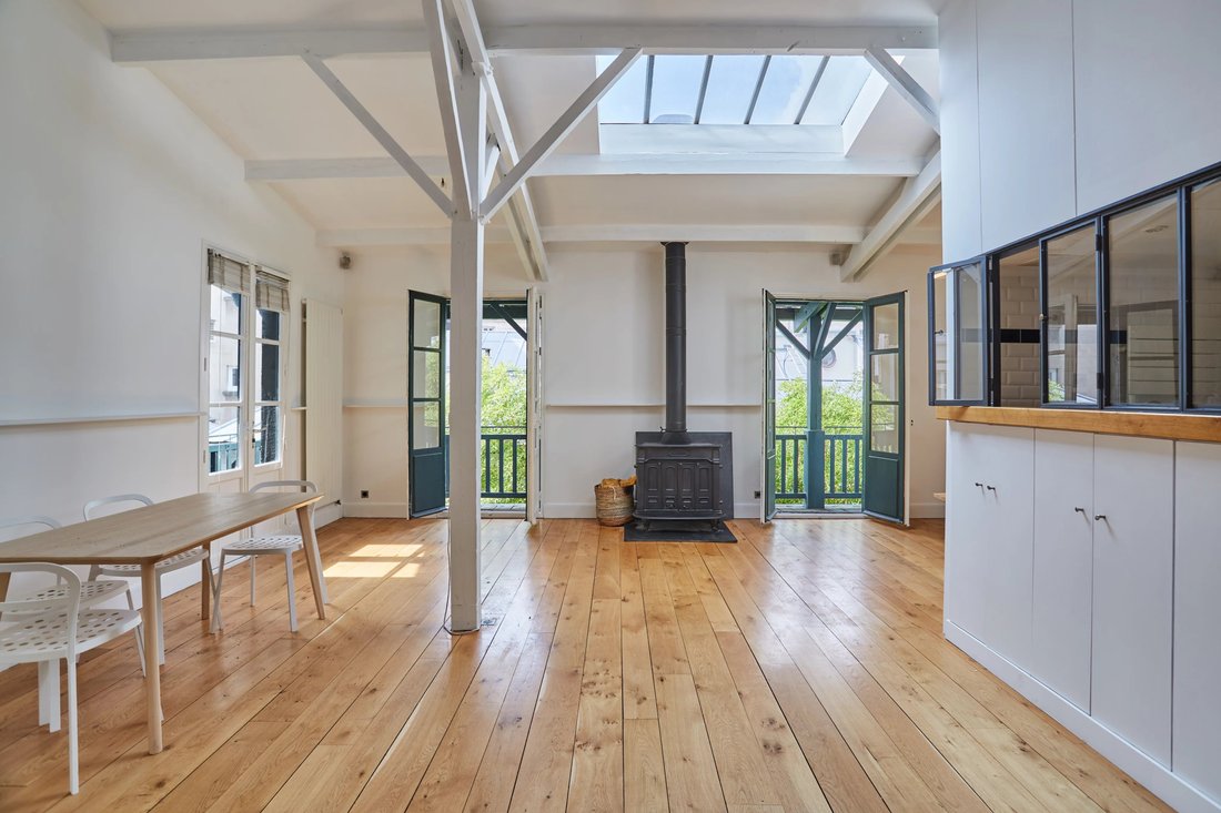 Paris 10th District A 4 Bed Apartment With A In Paris, île De France, France For Sale (13544296)