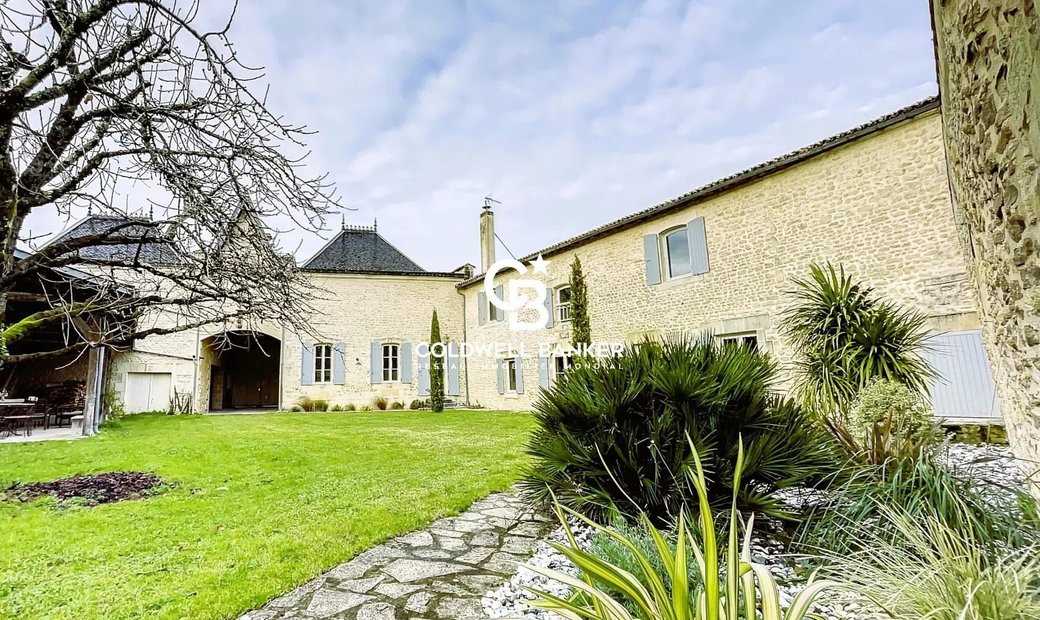 Character House In St Jean In Saint Jean D'angély, Nouvelle Aquitaine