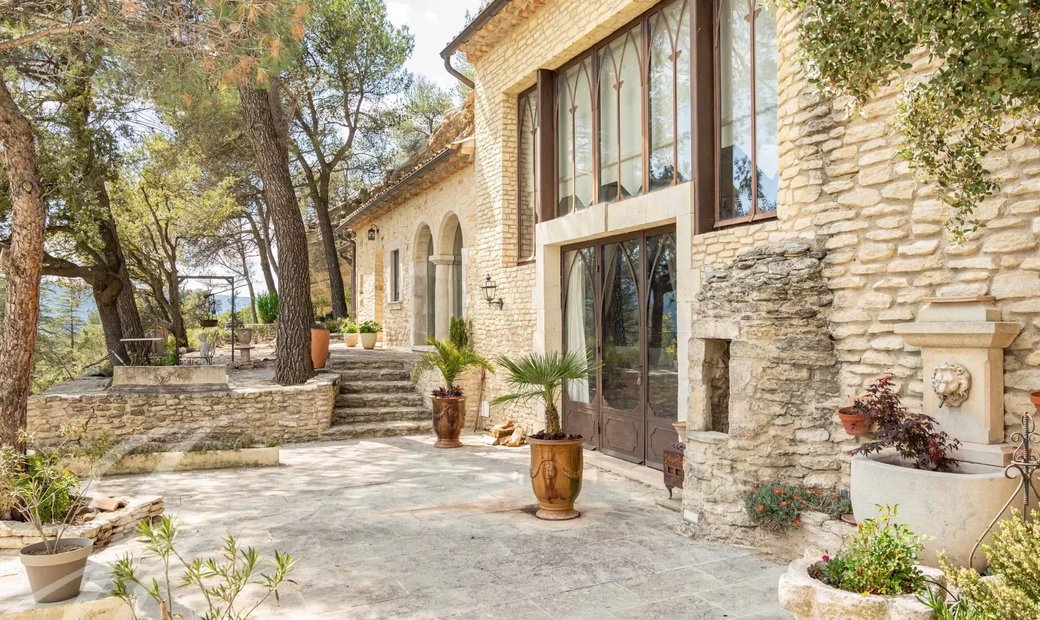 Troglodyte House In Goult, Provence Alpes Côte D'azur, France For Sale