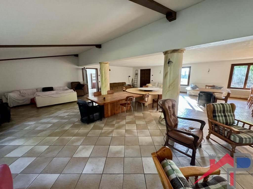 Villa in Cisano Bergamasco, Lombardy, Italy 5 - 13546076