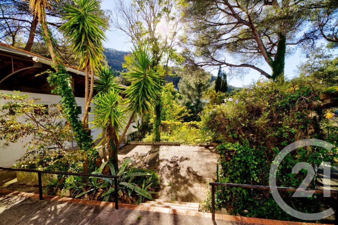 Maison In La Trinité, Provence Alpes Côte D'azur, France For Sale
