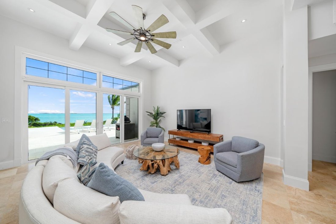 Exuma Beach Front Home In Town, Exuma, The Bahamas For Sale