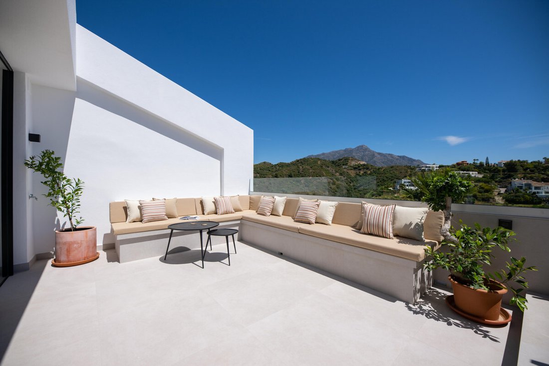 La Quinta Penthouse In La Quinta, Spain For Sale (13550384)