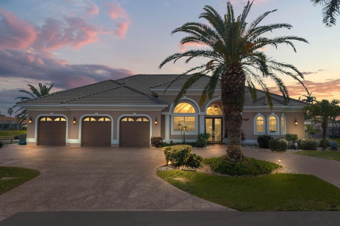House in Cape Coral, Florida, United States 3 - 13546313